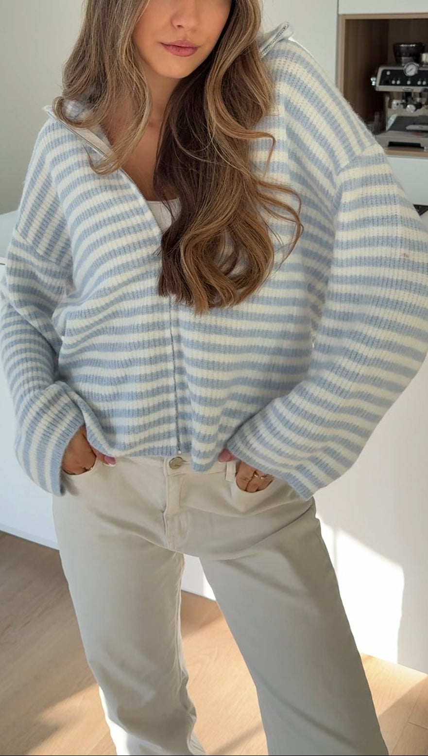 Isla | Kardigan w delikatnym błękicie – lekki i stylowy