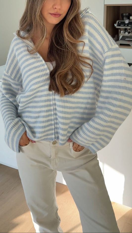 Isla | Kardigan w delikatnym błękicie – lekki i stylowy